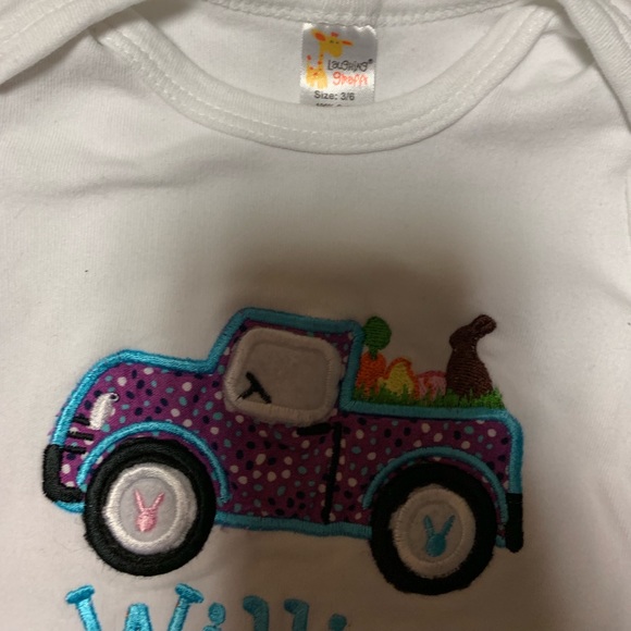 Monogrammed “William” onesie - Picture 2 of 4